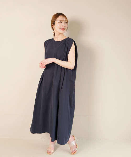 CHhdmn(シーエイチヒデモン)の「ショルダータック ドレープ ノースリーブカットソーワンピース/リラックス/袖なし(ワンピース・レディース・ブラック/ネイビー/ホワイト・M/L)」の9枚目の写真