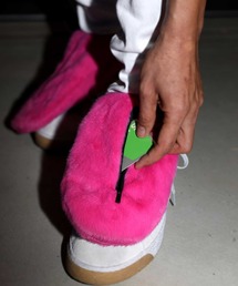 antiqua（アンティカ）の「fur tongue pouch ファー タンポーチ（ポーチ）」