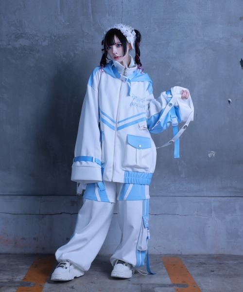 Amilige(アミリージュ)の「ラインバイカラー2wayパンツ(その他パンツ・レディース・ブラック×ホワイト/ブラック×パープル/ホワイト×ブルー・FREE)」の7枚目の写真