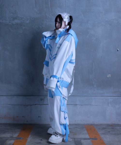 Amilige(アミリージュ)の「ラインバイカラー2wayパンツ(その他パンツ・レディース・ブラック×ホワイト/ブラック×パープル/ホワイト×ブルー・FREE)」の8枚目の写真