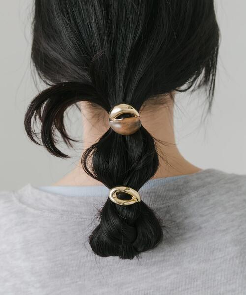 SMELLY(スメリー)の「ニュアンスメタルカーブ2セットヘアカフ(その他ヘアアクセサリー・レディース・ブラウン系その他・-)」の1枚目の写真