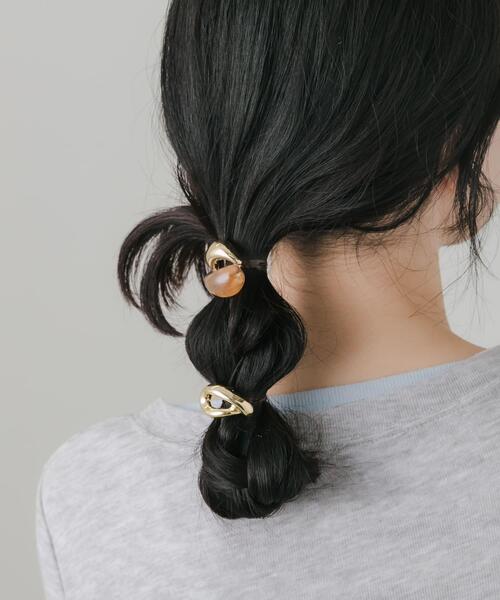 SMELLY(スメリー)の「ニュアンスメタルカーブ2セットヘアカフ(その他ヘアアクセサリー・レディース・ブラウン系その他・-)」の2枚目の写真