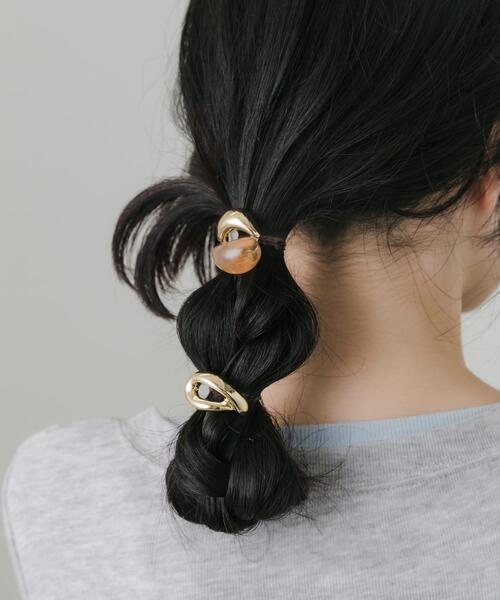 SMELLY(スメリー)の「ニュアンスメタルカーブ2セットヘアカフ(その他ヘアアクセサリー・レディース・ブラウン系その他・-)」の3枚目の写真