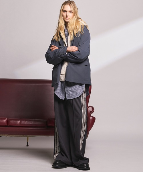 MAISON SPECIAL(メゾンスペシャル)の「《UNISEX》Tricker Twill Regular-Over 2B Tailored Jacket/トリッカーツイルレギュラーオーバー2Bテーラードジャケット【MAISON SPECIAL/メゾンスペシャル】■セットアップ対応■(テーラードジャケット・メンズ・グレイッシュベージュ/ブラック/チャコールグレー/ブラウン・2/1/0)」の7枚目の写真