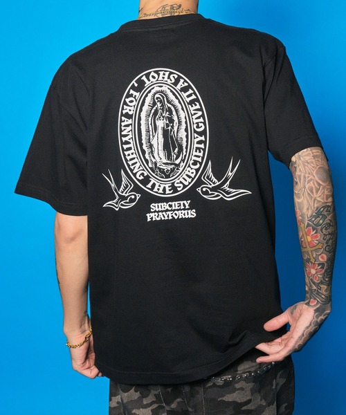 Subciety（サブサエティ）の「Medaille tee（Tシャツ/カットソー・メンズ・ホワイト×ブルー/ホワイト×ブラック/スミクロ/ブラック×ホワイト・XX-LARGE/SMALL/MEDIUM/LARGE/X-LARGE）」の3枚目の写真