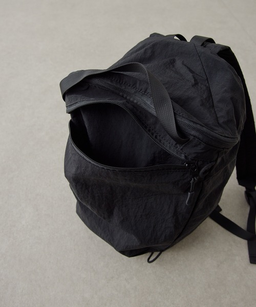 COLLAGE GALLARDAGALANTE(コラージュガリャルダガランテ)の「PAPILLONNER/パッカブルリュック(バックパック/リュック・レディース・アイボリー/ブラック・FREE)」の6枚目の写真