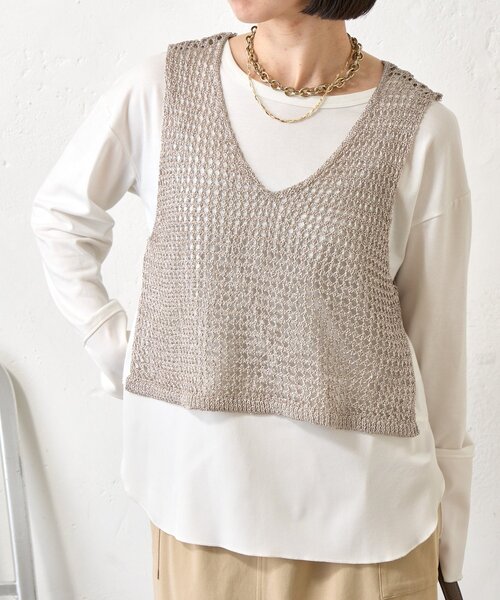 Jena espace merveilleux（ジェナ　エスパスメルヴェイユ）の「【レイヤードで差をつける】メタリックヤーンベスト（ニット/セーター・レディース・グレー/ゴールド・FREE）」の2枚目の写真