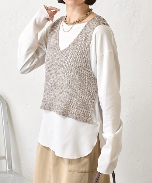 Jena espace merveilleux（ジェナ　エスパスメルヴェイユ）の「【レイヤードで差をつける】メタリックヤーンベスト（ニット/セーター・レディース・グレー/ゴールド・FREE）」の9枚目の写真