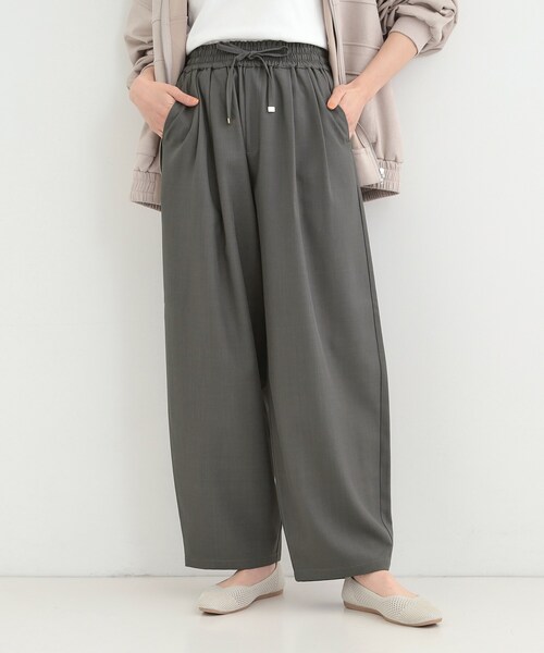 SHOO・LA・RUE(シューラルー)の「【S-LL】タック入り バギーカーブパンツ(その他パンツ・レディース・チャコールグレー/ブラウン系・04/03/02/01)」の1枚目の写真