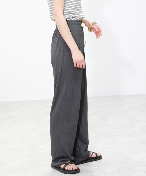 Fizz(フィズ)の「プリーツカットパンツ(その他パンツ・レディース・ベージュ/チャコール/ブラック/グリーン・M)」の14枚目の写真