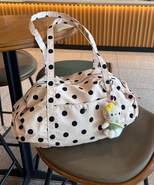 Teem Store（チームストア）の「【大容量】フロントポケットナイロンドット柄ボストンバッグ（ボストンバッグ・レディース・アイボリー/ブラック/グレー/カーキ・F）」の16枚目の写真