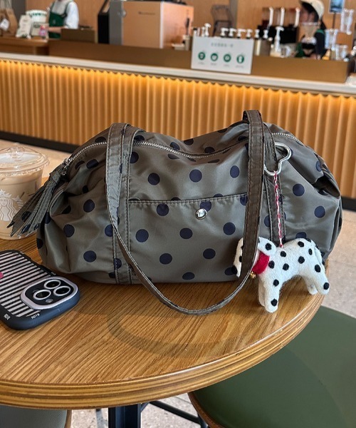 Teem Store（チームストア）の「【大容量】フロントポケットナイロンドット柄ボストンバッグ（ボストンバッグ・レディース・アイボリー/ブラック/グレー/カーキ・F）」の12枚目の写真