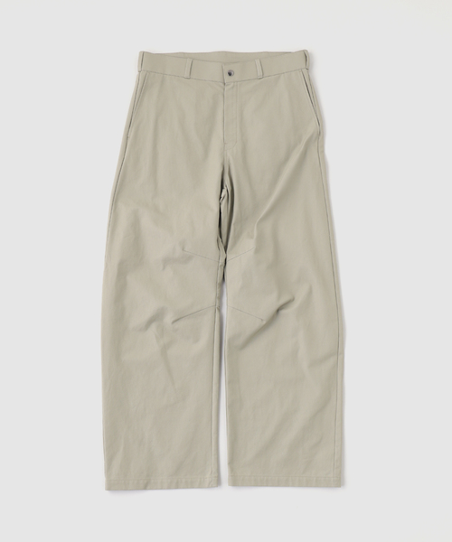 WISM(ウィズム)の「NAMELESSNESS / ネームレスネス DUCK CURVE PANT(その他パンツ・メンズ・ベージュ/ブラック・3/2)」の11枚目の写真