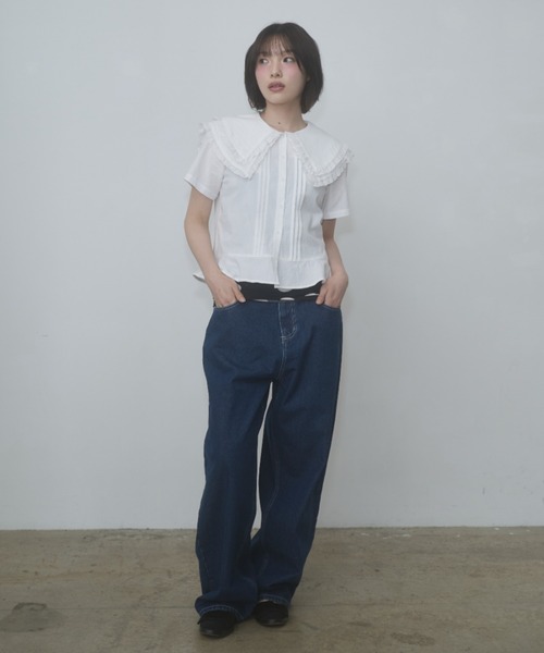 FEKETE(フェケテ)の「frilled big collar blouse / フリルビッグカラーブラウス(シャツ/ブラウス・レディース・ホワイト/ブラック・SMALL/LARGE/MEDIUM)」の22枚目の写真