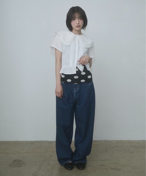 FEKETE(フェケテ)の「frilled big collar blouse / フリルビッグカラーブラウス(シャツ/ブラウス・レディース・ホワイト/ブラック・SMALL/LARGE/MEDIUM)」の19枚目の写真