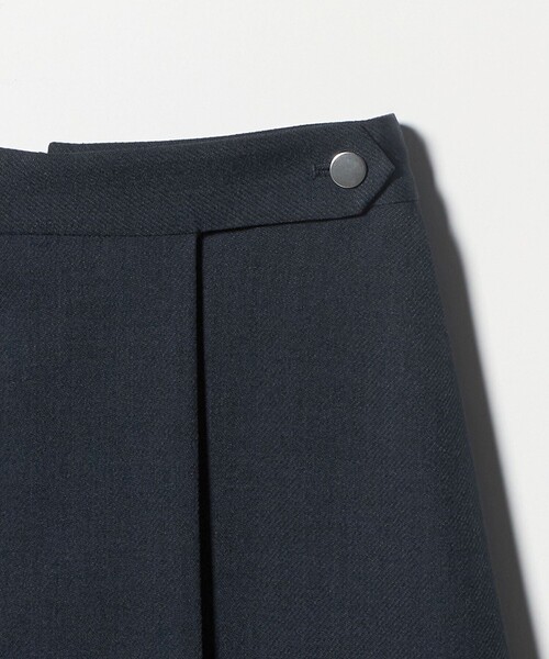 A DAY IN THE LIFE UNITED ARROWS(アデイインザライフユナイテッドアローズ)の「カルゼ ラップスカート ‐ウォッシャブル‐ <A DAY IN THE LIFE>(スカート・レディース・ベージュ/ネイビー・36/38)」の10枚目の写真