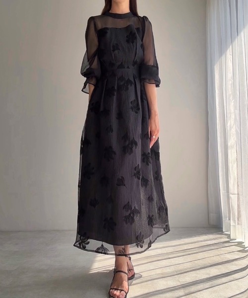 junoah(ジュノア)の「シアーフラワーバックリボンワンピース(ワンピース・レディース・ブラック/チャコール/ブラウン・LARGE/SMALL/MEDIUM)」の5枚目の写真