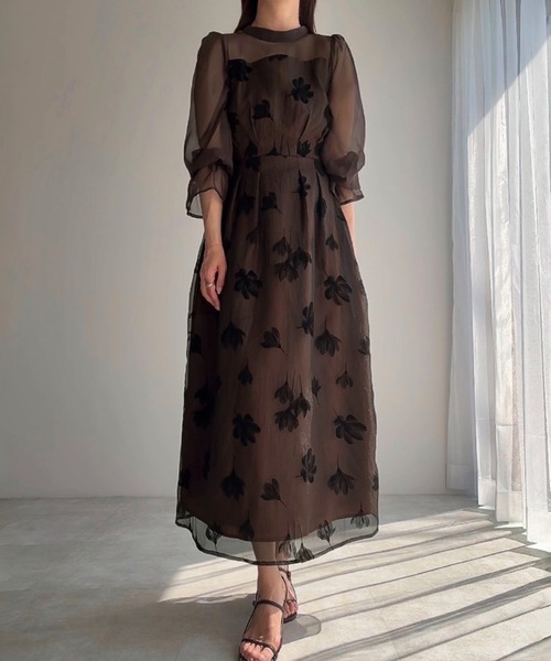 junoah(ジュノア)の「シアーフラワーバックリボンワンピース(ワンピース・レディース・ブラック/チャコール/ブラウン・LARGE/SMALL/MEDIUM)」の12枚目の写真