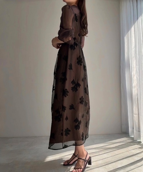 junoah(ジュノア)の「シアーフラワーバックリボンワンピース(ワンピース・レディース・ブラック/チャコール/ブラウン・LARGE/SMALL/MEDIUM)」の13枚目の写真