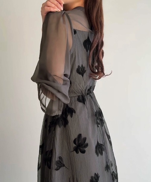 junoah(ジュノア)の「シアーフラワーバックリボンワンピース(ワンピース・レディース・ブラック/チャコール/ブラウン・LARGE/SMALL/MEDIUM)」の15枚目の写真