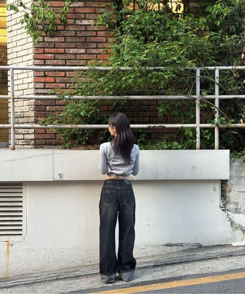 MICANE(ミケーネ)の「アベンヴィンテージロールアップデニムパンツ(デニムパンツ・レディース・ブラック/ダークネイビー・X-SMALL/SMALL/MEDIUM/LARGE/X-LARGE/XX-LARGE)」の3枚目の写真
