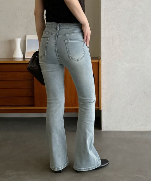 Eclat one（エクラワン）の「【Eclat one】ハイウエスト フレア シルエット デニム パンツ（デニムパンツ・レディース・ブラック/ライトブルー/ベージュ・L/M/S）」の12枚目の写真