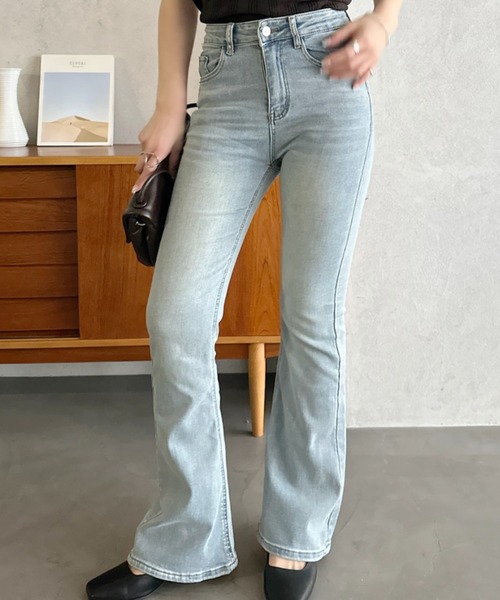 Eclat one（エクラワン）の「【Eclat one】ハイウエスト フレア シルエット デニム パンツ（デニムパンツ・レディース・ブラック/ライトブルー/ベージュ・L/M/S）」の14枚目の写真