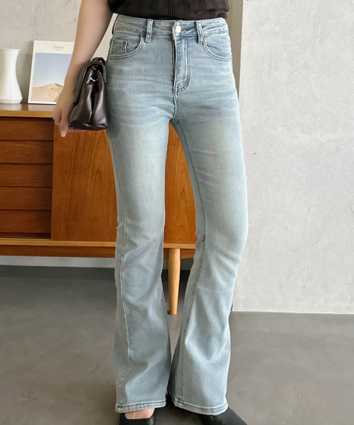 Eclat one（エクラワン）の「【Eclat one】ハイウエスト フレア シルエット デニム パンツ（デニムパンツ・レディース・ブラック/ライトブルー/ベージュ・L/M/S）」の15枚目の写真