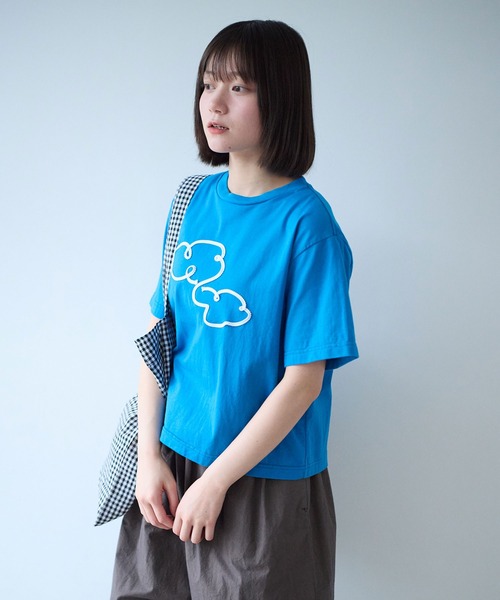 bulle de savon（ビュルデサボン）の「△mokumoku 刺繍 Ｔシャツ（Tシャツ/カットソー・レディース・ブルー/ホワイト・FREE）」の3枚目の写真