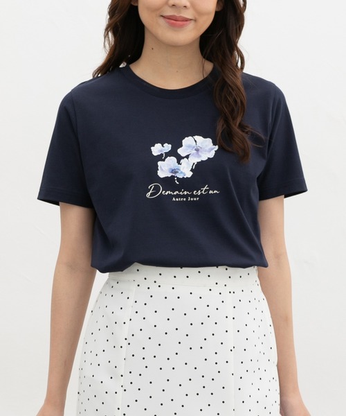 Honeys(ハニーズ)の「【ハニさら・接触冷感・UVカット】フラワープリントTシャツ(Tシャツ/カットソー・レディース・アイボリー/ネイビー/サックスブルー/ピンク・L/M/S/LL)」の1枚目の写真