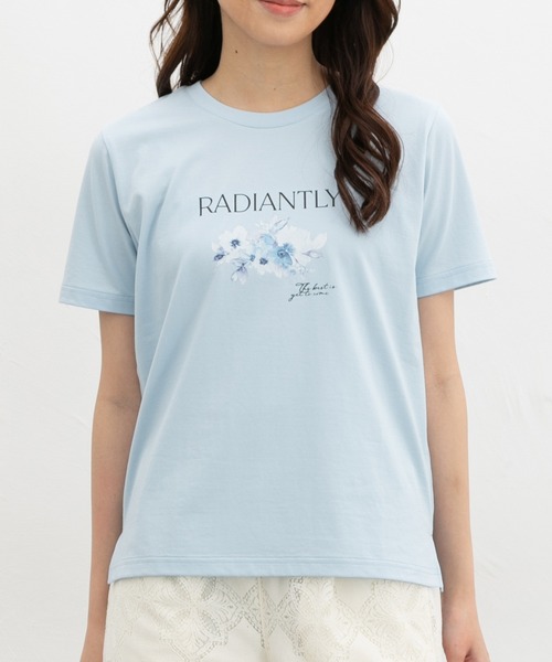 Honeys(ハニーズ)の「【ハニさら・接触冷感・UVカット】フラワープリントTシャツ(Tシャツ/カットソー・レディース・アイボリー/ネイビー/サックスブルー/ピンク・L/M/S/LL)」の2枚目の写真