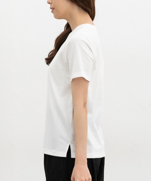 Honeys(ハニーズ)の「【ハニさら・接触冷感・UVカット】フラワープリントTシャツ(Tシャツ/カットソー・レディース・アイボリー/ネイビー/サックスブルー/ピンク・L/M/S/LL)」の22枚目の写真
