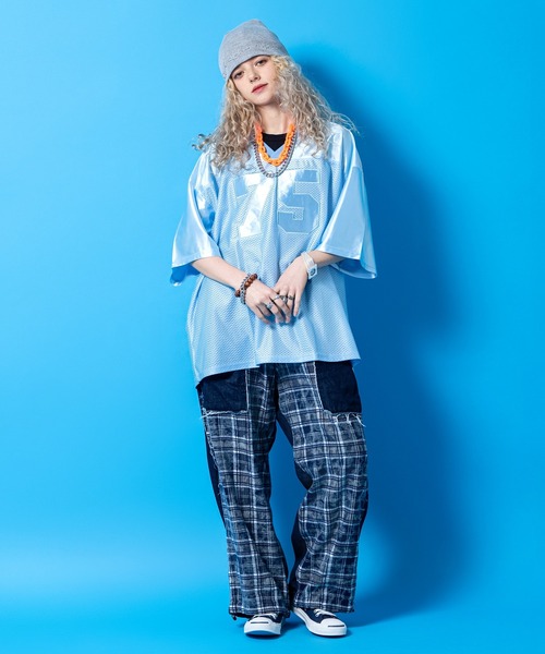 an meets zakka(アンミツザッカ)の「an meets zakka レトロアンティーク装飾スーパー連打ドレープチェーンスタッズスクエアプレートブレスレットウォッチ(アナログ腕時計・レディース・シルバー/ガンメタ・ONESIZE)」の6枚目の写真