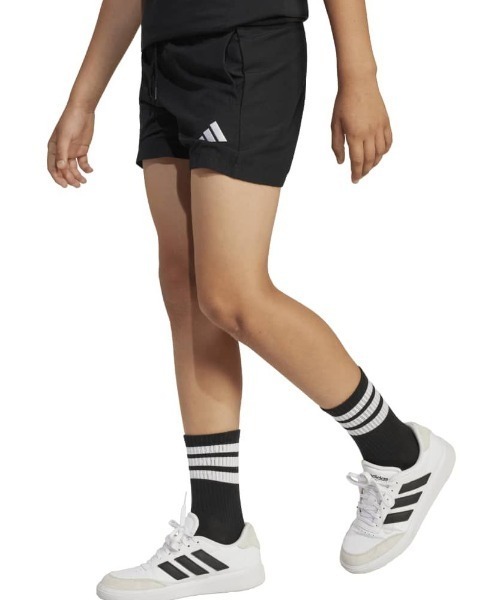 adidas(アディダス)の「アディダス adidas エッセンシャルズ クライマクール ショーツ キッズ(その他パンツ・キッズ・ブルー/ブラック/ベージュ/ピンク・130cm/140cm/150cm/160cm)」の2枚目の写真