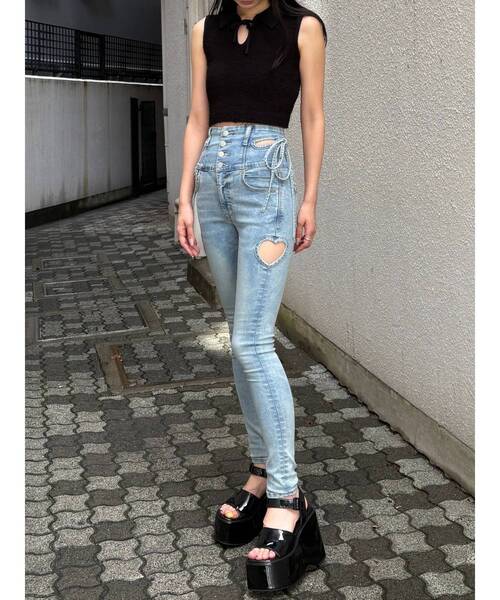 EMODA(エモダ)の「【SNSで話題!】アートカットワークハイウエストパギンス(デニムパンツ・レディース・ブラック/ライトブルー・X-SMALL/MEDIUM/SMALL)」の19枚目の写真