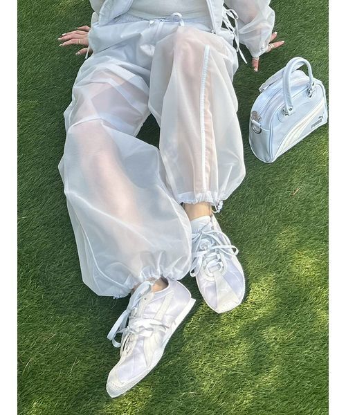LILY BROWN(リリーブラウン)の「【LILY BROWN×PUMA】シアーパンツ(その他パンツ・レディース・チャコールグレー/サックスブルー・F)」の21枚目の写真