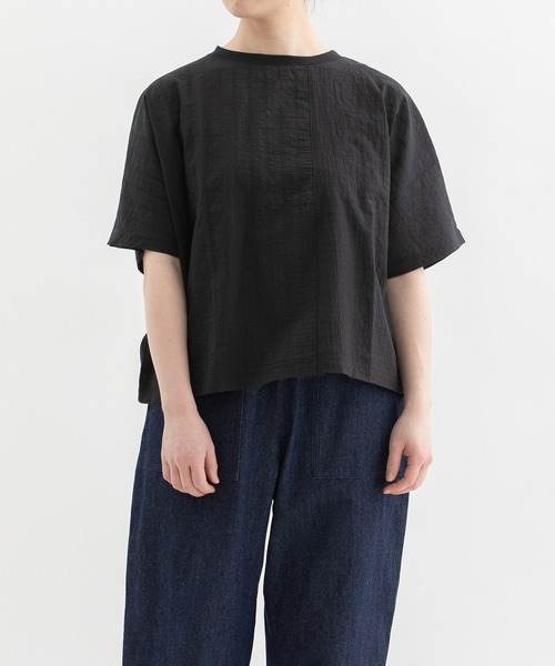 nop de nod(ノップドゥノッド)の「Cloche misc布帛Tシャツ(Tシャツ/カットソー・レディース・ライトブルー/ブラック/オフホワイト/キャメル・3)」の1枚目の写真