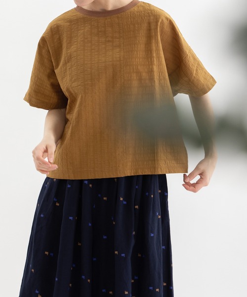 nop de nod(ノップドゥノッド)の「Cloche misc布帛Tシャツ(Tシャツ/カットソー・レディース・ライトブルー/ブラック/オフホワイト/キャメル・3)」の18枚目の写真
