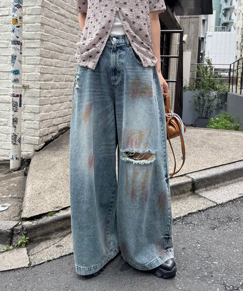 CIAOPANIC(チャオパニック)の「スプレー加工ダメージワイドデニムパンツ(その他パンツ・レディース・サックスブルー/ブルー・MEDIUM/SMALL)」の4枚目の写真