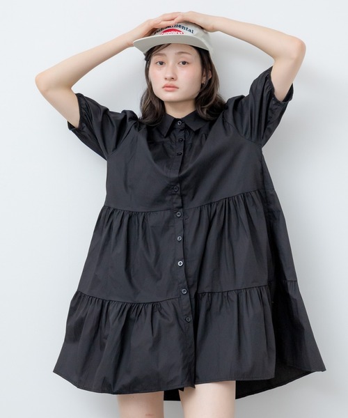 HEILIS(ヘイリス)の「ティアードシャツワンピース / シャツ 半袖 パフスリーブ ワンピース ミドル丈 膝丈 チュニック ティアード 夏服 春服 秋服 韓国 無地 シンプル ノームコア カジュアル オフィスカジュアル シティガール マタニティ ブラック ホワイト(シャツワンピース・レディース・ブラック/アイボリー・FREE)」の6枚目の写真