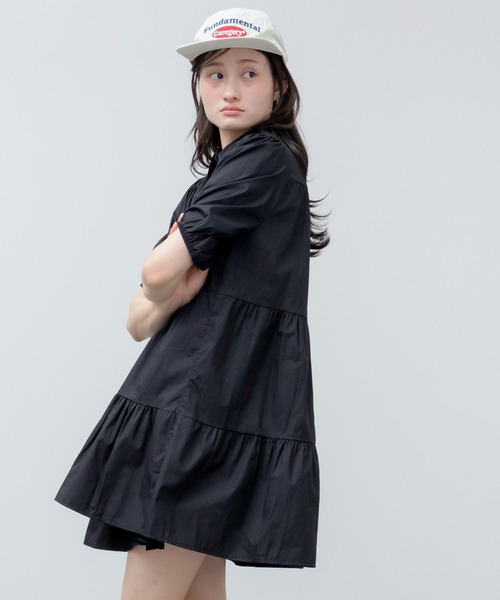 HEILIS(ヘイリス)の「ティアードシャツワンピース / シャツ 半袖 パフスリーブ ワンピース ミドル丈 膝丈 チュニック ティアード 夏服 春服 秋服 韓国 無地 シンプル ノームコア カジュアル オフィスカジュアル シティガール マタニティ ブラック ホワイト(シャツワンピース・レディース・ブラック/アイボリー・FREE)」の7枚目の写真