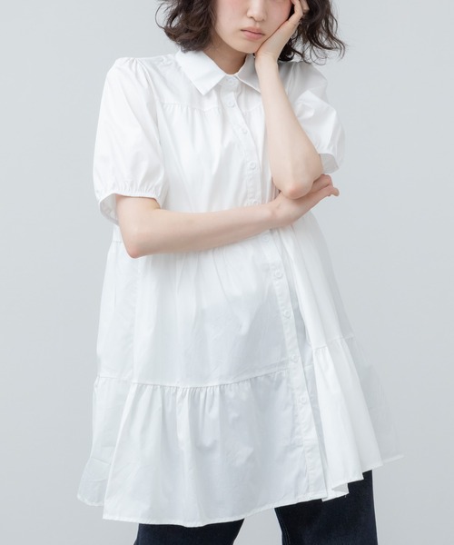 HEILIS(ヘイリス)の「ティアードシャツワンピース / シャツ 半袖 パフスリーブ ワンピース ミドル丈 膝丈 チュニック ティアード 夏服 春服 秋服 韓国 無地 シンプル ノームコア カジュアル オフィスカジュアル シティガール マタニティ ブラック ホワイト(シャツワンピース・レディース・ブラック/アイボリー・FREE)」の16枚目の写真