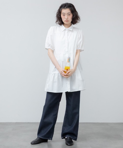 HEILIS(ヘイリス)の「ティアードシャツワンピース / シャツ 半袖 パフスリーブ ワンピース ミドル丈 膝丈 チュニック ティアード 夏服 春服 秋服 韓国 無地 シンプル ノームコア カジュアル オフィスカジュアル シティガール マタニティ ブラック ホワイト(シャツワンピース・レディース・ブラック/アイボリー・FREE)」の18枚目の写真