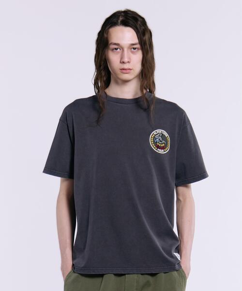 Alpha Industries（アルファインダストリーズ）の「【日本限定】Alpha Industries/アルファ インダストリーズ/MILITARY EMBLEM PATCH T‐SHIRT/ミリタリー エンブレム パッチ Tシャツ（Tシャツ/カットソー・メンズ・ホワイト系2/チャコール/ネイビー・XL/S/2XL/L/M）」の8枚目の写真