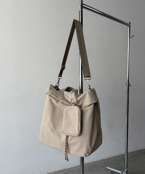 CAPRICIEUX LE'MAGE(カプリシューレマージュ)の「ユーティリティトートBAG(ショルダーバッグ・レディース・ブラック/ベージュ・FREE)」の13枚目の写真