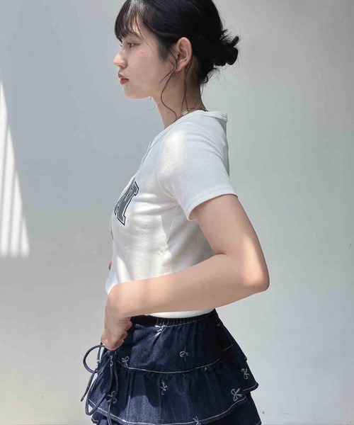 AS KNOW AS plus(アズノゥアズプラス)の「〇カレッジロゴプリント ヘンリーテレコリブ半袖Tシャツ(Tシャツ/カットソー・レディース・サックスブルー/イエロー/オフホワイト/スミクロ・FREE)」の6枚目の写真