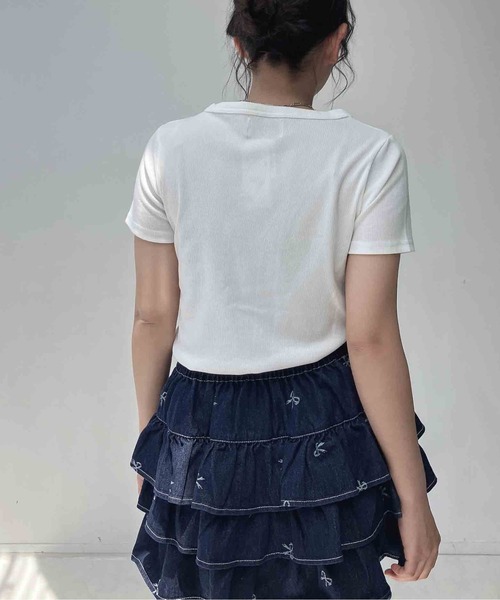 AS KNOW AS plus(アズノゥアズプラス)の「〇カレッジロゴプリント ヘンリーテレコリブ半袖Tシャツ(Tシャツ/カットソー・レディース・サックスブルー/イエロー/オフホワイト/スミクロ・FREE)」の7枚目の写真