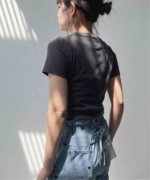 AS KNOW AS plus(アズノゥアズプラス)の「〇カレッジロゴプリント ヘンリーテレコリブ半袖Tシャツ(Tシャツ/カットソー・レディース・サックスブルー/イエロー/オフホワイト/スミクロ・FREE)」の21枚目の写真