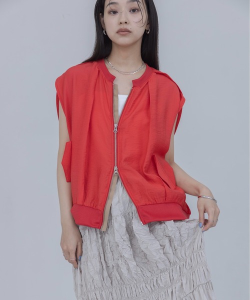 Eimee Law(エイミーロウ)の「ケープレイヤーZIPシアージレ(ベスト・レディース・ブラック/ダークブラウン/レッド/オフホワイト・FREE)」の8枚目の写真