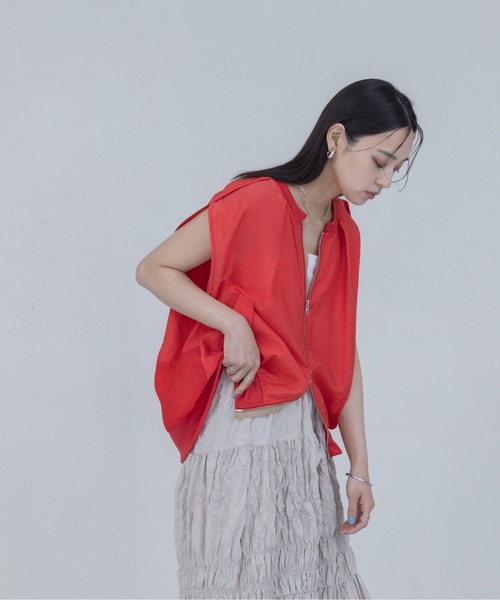 Eimee Law(エイミーロウ)の「ケープレイヤーZIPシアージレ(ベスト・レディース・ブラック/ダークブラウン/レッド/オフホワイト・FREE)」の9枚目の写真